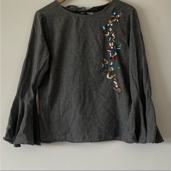 Grace Elements bell sleeve embroidered top. Size Medium - Picture 2 of 11